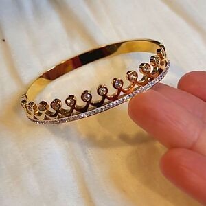 ♡♡♡ Dazzling Rhinestone Crown Bracelet Gold And Crystal Bangle